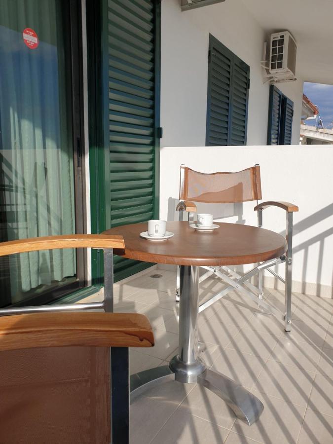 Pansion Alexandros By The Sea Aparthotel Nea Skioni Exterior foto
